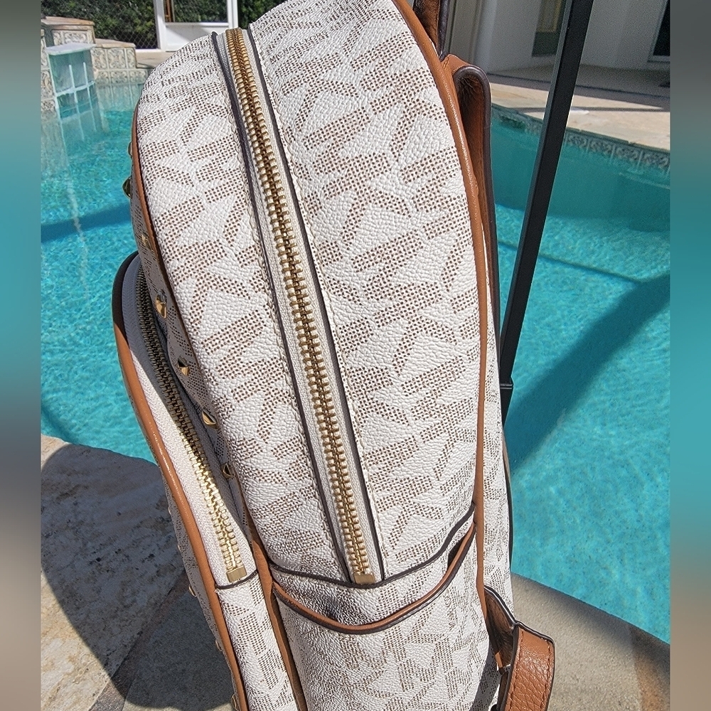 Michael Kors Vanilla Cream Medium Abbey Signature Gold Studded Backpack/Tan Trim - Picture 7 of 16